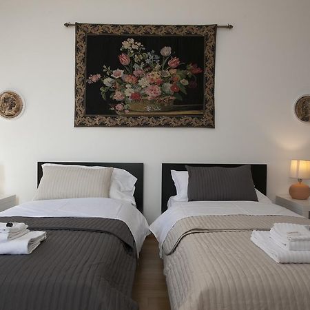 House Paganica Apartment Рим Стая снимка