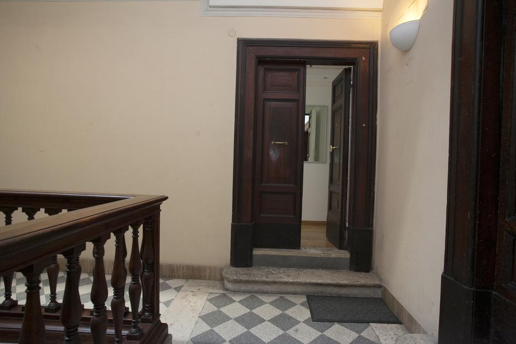 House Paganica Apartment Рим Стая снимка