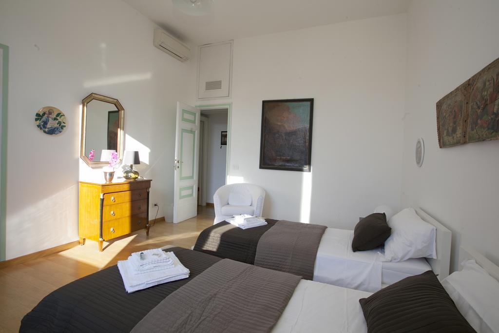 House Paganica Apartment Рим Стая снимка